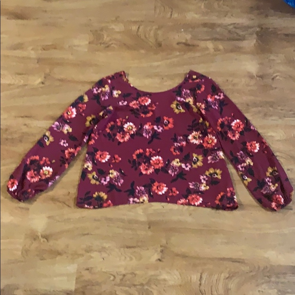 Long sleeve floral top